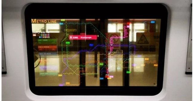 透明OLED“印上”地铁 显示屏“裸妆”如何设计